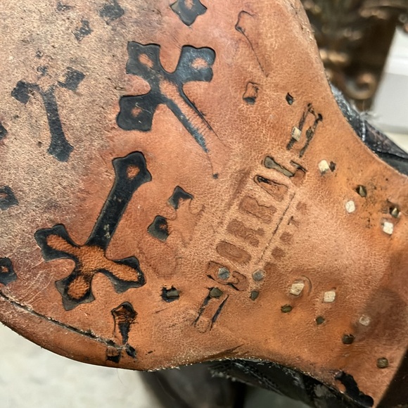 CORRAL Western Cowboy Boots with Intricate Design - Picture 5 of 5